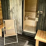 Szept Oberlandu - Boutique, Luxury In Liva Park Apartmán