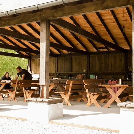Luxury In Liva Park - Dostep Do Basenu, Caloroczne Jacuzzi, Grill, Prywatny Ogrodzony Teren Apartamento Liwa