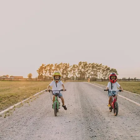 Szept Oberlandu - Boutique, Luxury In Liva Park Apartament Liwa