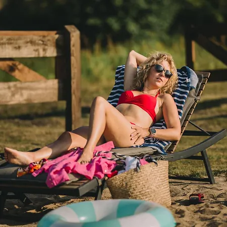 Luxury In Liva Park - Dostep Do Basenu, Caloroczne Jacuzzi, Grill, Prywatny Ogrodzony Teren Apartamento Liwa