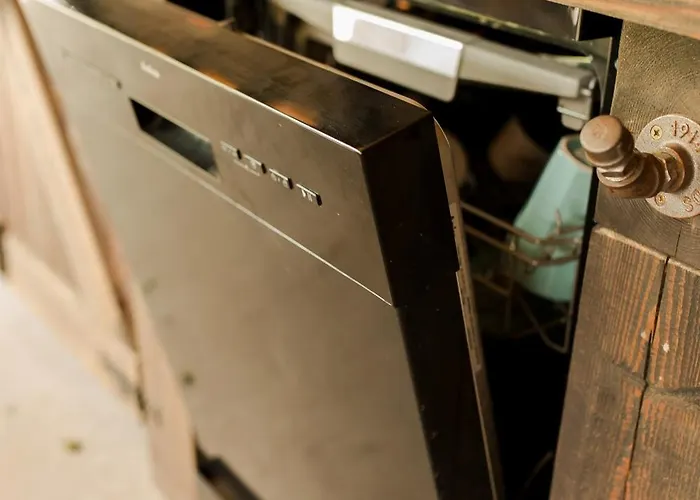 Szept Oberlandu - Boutique, Luxury In Liva Park Liwa